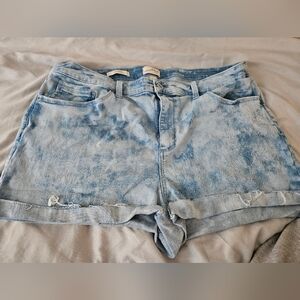 Universal Threads Jean Shorts